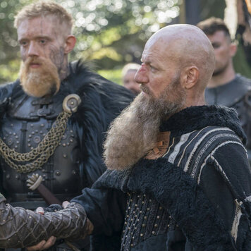 Викинги / Vikings (сериал 2013 – 2020) Эпоха завоеваний европейских земель викингами всегда будоражила умы человечества, эти люди были прирождёнными воинами и полководцами, о них слагали легенды и...- 2